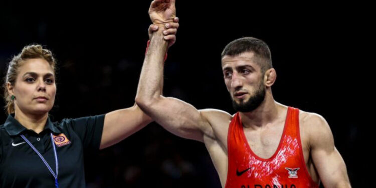 Mrekullia e dytë, Shqipëria fiton një tjetër medalje Olimpike, Dudaev fantastik në finale