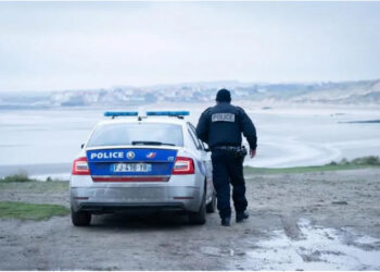 Tentuan të kalonin Kanalin Anglez, vdesin dy emigrantë, shpëtohen disa të tjerë