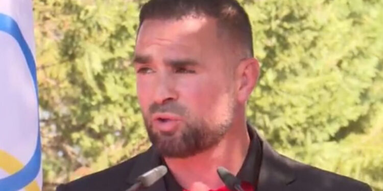 Presidenti i Federatës së Mundjes: Përulje dhe mirënjohje për këdo që nderon flamurin kombëtar