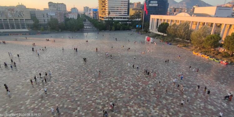 Shqipëria rrezikon të mbetet pa fuqi punëtore!