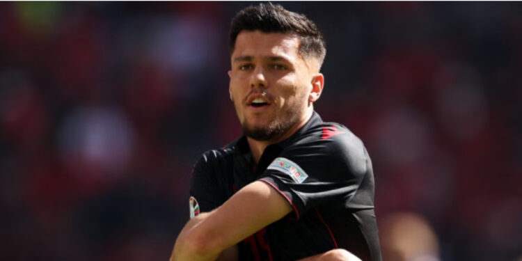 Mirlind Daku në lidhje dashurie, kush është bukuroshja krah tij?