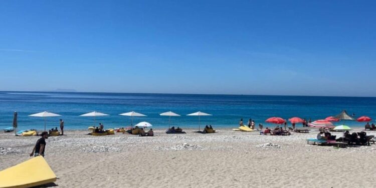 “Plazhe të braktisura dhe sezon turistik i dështuar”, BIRN: Kronikë e një rënie të paralajmëruar