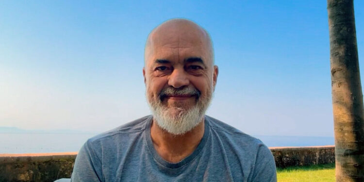 Rama: Të punosh si emigrant në Greqi apo Itali, nuk është zgjedhje më e mirë sesa në Shqipëri