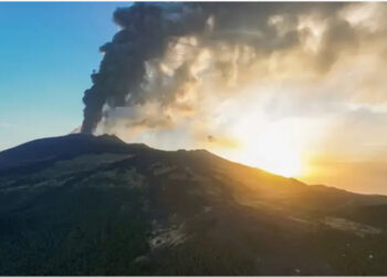 Shpërthen vullkani në malin Etna të Siçilisë, mbyllet aeroporti i Katanias