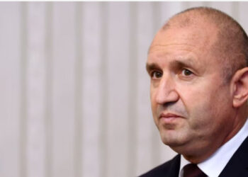 Presidenti bullgar miraton ligjin që ndalon “promovimin” e komunitetit LGBT në shkolla