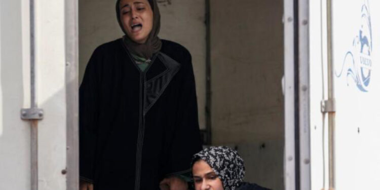 Sulmi ajror izraelit në Gaza vret të paktën 18 persona nga e njëjta familje