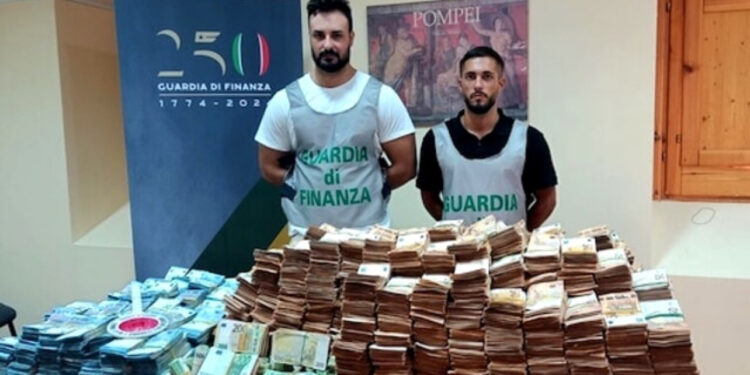 I gjenden 8 milionë euro të fshehura mjekut në shtëpi