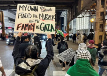 Protestuesit pro palestinezë ndërpresin festën e mirëseardhjes në Konventën e Demokratëve