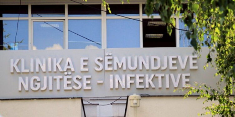 Vdesin dy pacientë të prekur nga COVID-19 në Kosovë