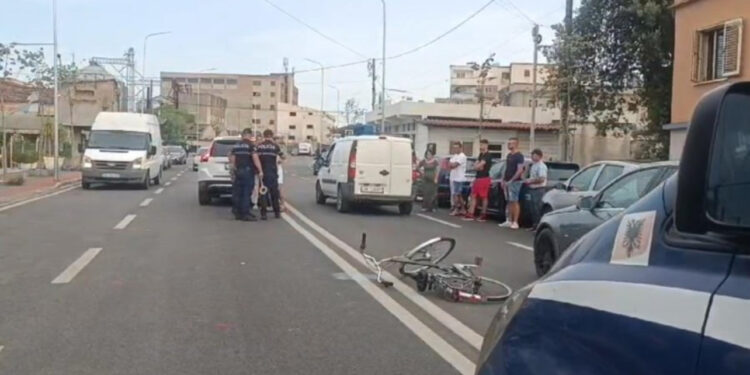 Lushnjë/ Aksident në Unazë, plagoset një burrë me biçikletë