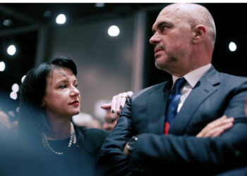 E bujshme/ “Edi Rama ndahen nga Linda, do të martohet me Alketa Vejsiun”