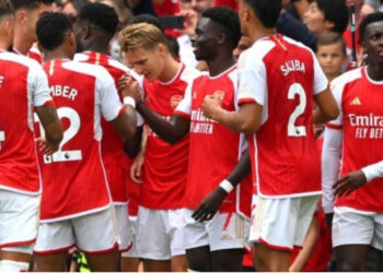 Arsenali drejt rekordit në Angli