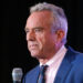 Robert F. Kennedy Jr tërhiqet nga gara presidenciale në Arizona, kërkon një marrëveshje me Trump