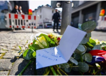 Shteti Islamik merr përgjegjësinë për sulmin me thikë në Gjermani