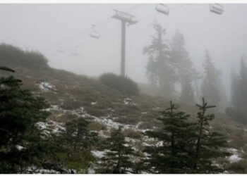 E pazakontë/ Në vendin më të nxehtë të SHBA-së nisin reshjet e dëborës