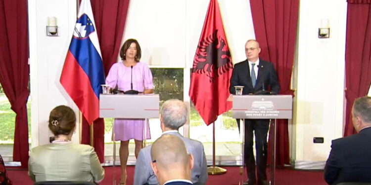 Igli Hasani në konferencë me Tanja Fajon: Anëtarësimi në BE, prioriteti ynë strategjik