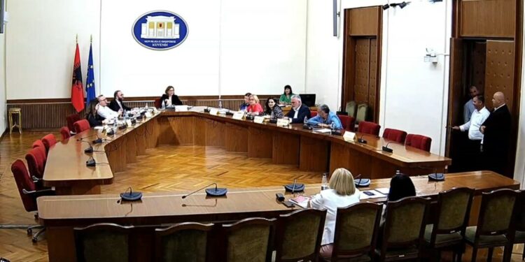LIVE- Tërhiqet PS: Mandati i Xhaçkës në 12 Shtator në Kuvend