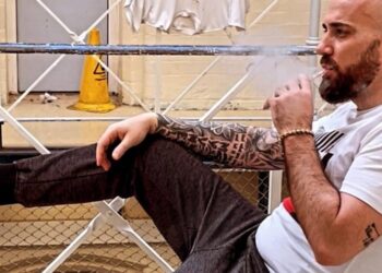 Kush është Eugert Merizaj, shqiptari që bën ligjin në burgjet britanike- Live në Tiktok me këngët e Stresit