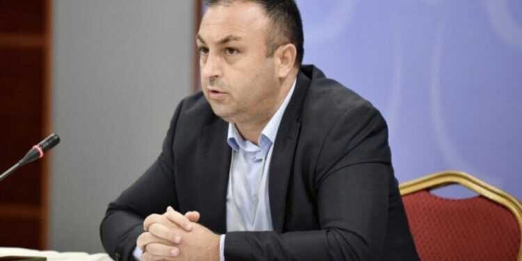 Ndryshime të forta/ Ministri Hoxha thirr mbledhje urgjente me drejtuesit e policisë nesër