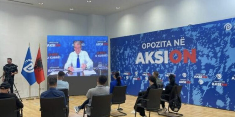 “Synoi të luajë kartën e fundit të armiqësive fetare”, Berisha flet për sovranin bektashi: Ne jemi shtet laik