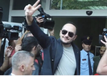 “Të shtyhet ekzekutimi i vendimit për dënimin me burg”/ Avokatët e Salianjit dorëzojnë kërkesën në Gjykatën e Tiranës, çfarë pritet të ndodhë të hënën