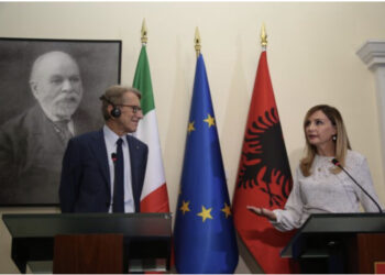 Tabaku takim me Senatorin Terzi: Roli i opozitës dhe rëndësia e procesit zgjedhor