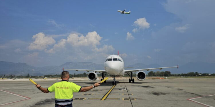 Ekstradim i dyfishtë/ I kërkuari për drogë në Shqipëri, grabitësi dërgohet në Itali