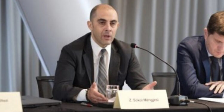 U dhunua brutalisht nga 3 persona, avokati Sokol Mëngjesi kërkon heqjen e akuzës ndaj Dritan Nanos