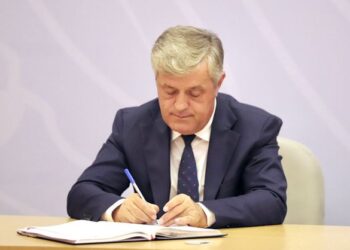 Rrumbullaku dorëzon çelësat: Sot jemi më të sigurtë