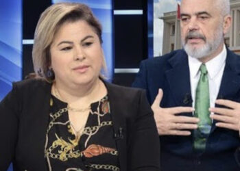 “Rama po bën tradhti kombëtare”/ Elena Kocaqi: E trajton Shqipërinë sikur ia ka lënë i ati me të ëmën