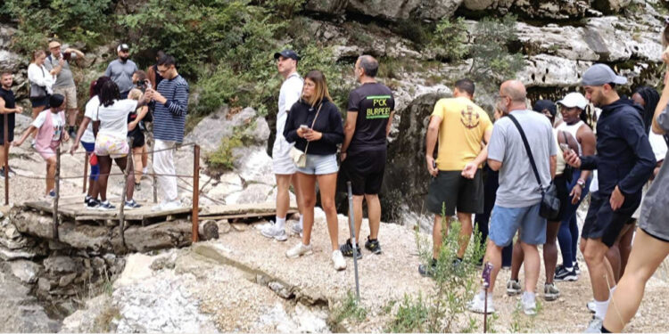 Kujdes se mund të vdisni/ Rrezik Shembjeje për Urën e Amortizuar në Liqenin e Bovillës