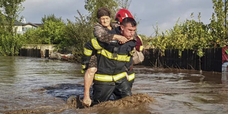 Katër të vdekur nga shirat e rrëmbyeshëm në Rumani