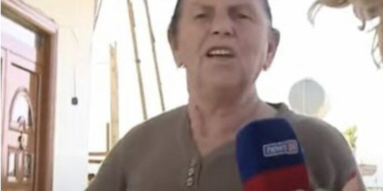 E dhunoi i biri me nusen, 74-vjeçarja rrëfen tm errin: Djali më mbante, nusja më godiste me bishtin e fshesës!