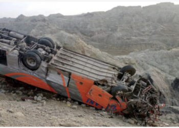 Përmbyset autobusi me turistë në Egjipt, plagosen dhjetëra persona