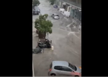 Stuhitë godasin Francën, rrugët e Kanës kthehen në lumenj