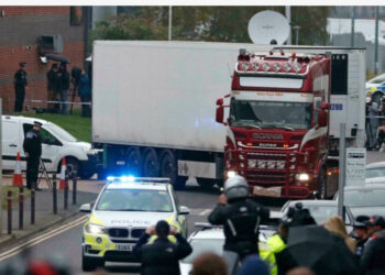 Dhjetëra emigrantë gjenden në një kamion, një i vdekur në Çeki