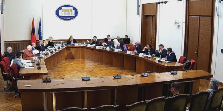 Mblidhet Komisioni Hetimor i Shëndetësisë, PS-PD dakordësi për listën e dëshmitarëve