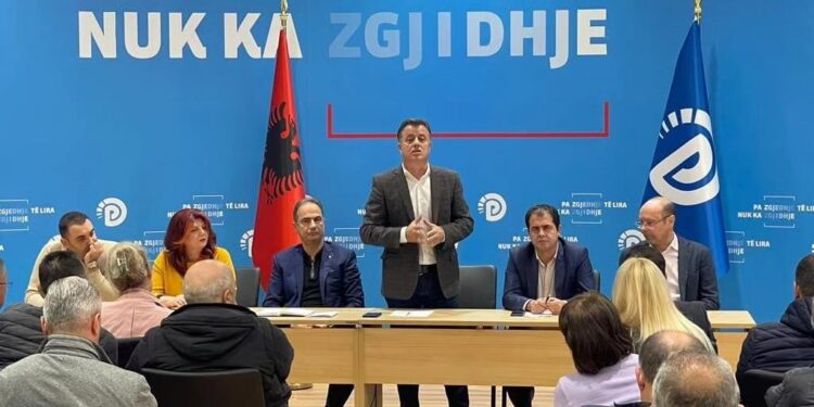 Dokumenti/ PD i shtrin dorën e bashkimit mbështetësve të Lulzim Bashës