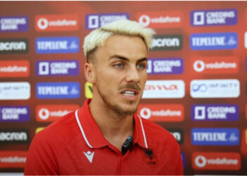 “Duam kreun”- Hoxha e Seferi analizojnë Nations League, thirrje edhe për tifozët