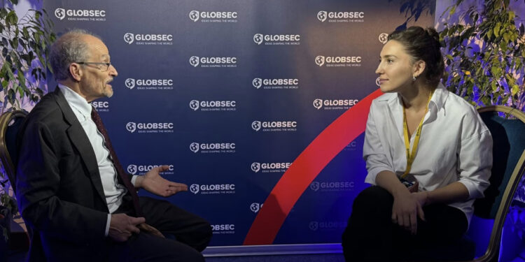 Ish-zyrtari i lartë i SHBA-së: Kosova po e bën Beogradin të duket si palë e dëmtuar