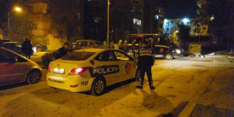 Sherr i dhunshëm në Vlorë, plagoset me sende të forta një i ri