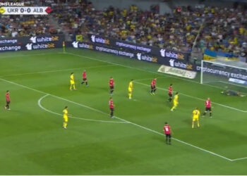 VIDEO/ Ukraina shënin gol me goditjen e parë në portë, Strakosha lë në baltë kuqezinjtë