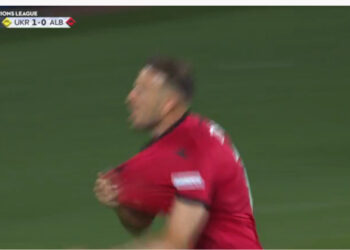 VIDEO/ Shpërthen festa kuqezi, Ardian Ismajli rikthen baraspeshën për 5 minuta 