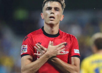 FOTO/ “Një duartrokitje të madhe për Jasir Asanin”, klubi korean feston golin e sulmuesit kuqezi