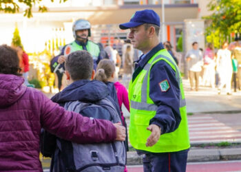 Nisja e vitit të ri shkollor, Policia plan masash për garantimin e rendit dhe sigurisë, shtohet prania e efektivëve pranë shkollave