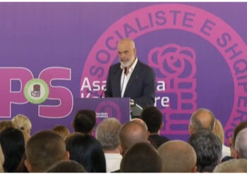 LIVE/ Rama sulmon opozitën: Nuk bëjnë asgjë për të mbjellë besimin në popull, por merren vetëm me ne! PS do të fitojë gjithmonë