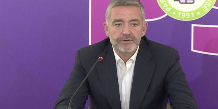 Blendi Klosi zbardh emrat e anëtarëve të Kryesisë së PS