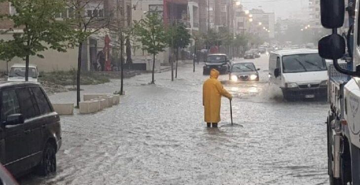 Reshje të dendura shiu pritet të mbërthejnë vendin tonë në fillim të javës, ja zonat që rrezikojnë përmbytje