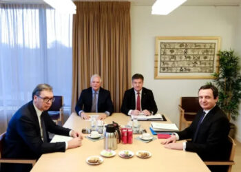 Lajçak mbërrin sot në Beograd, zbardhet axhenda e takimeve