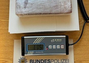 I gjendet 1.15 kg kokainë në makinë, arrestohet shqiptari në Gjermani